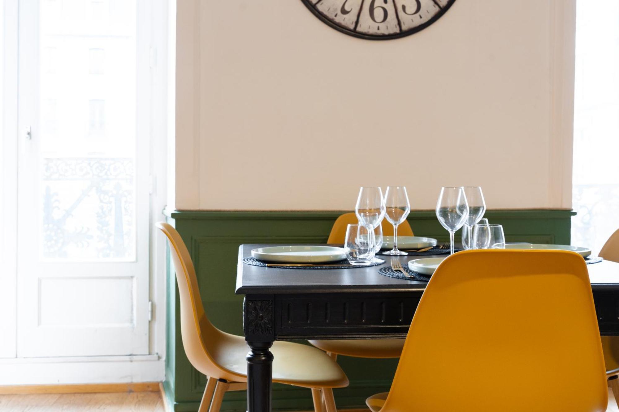 Chez Louise Et Paul, L'Appart Du Centre ディナン エクステリア 写真